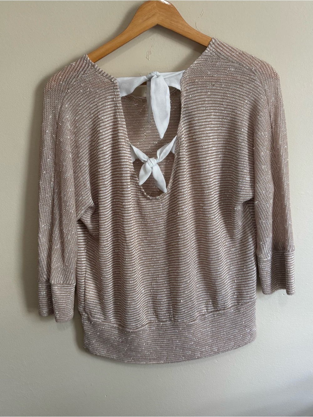 A. Byer Textured Knit Bow Back Sweater Blouse Beige White Stripe L